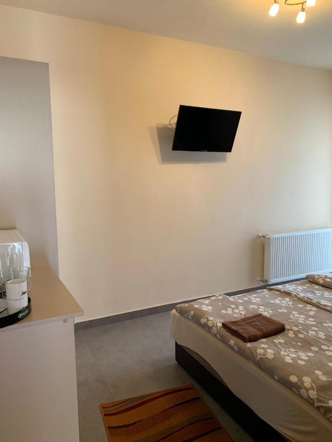 Balaton Apartmanhaz Сиофок Екстериор снимка
