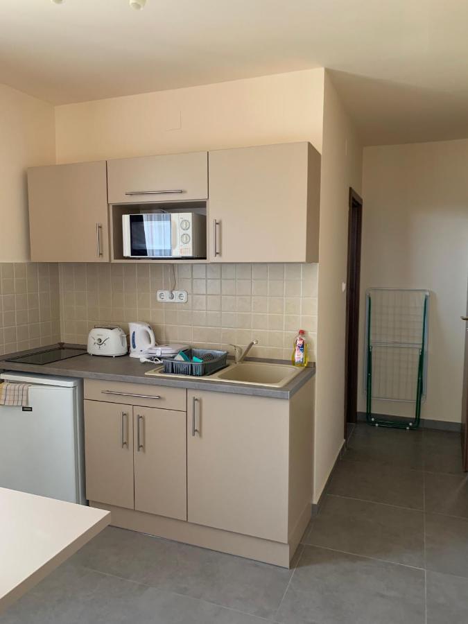 Balaton Apartmanhaz Apartment Сиофок Екстериор снимка