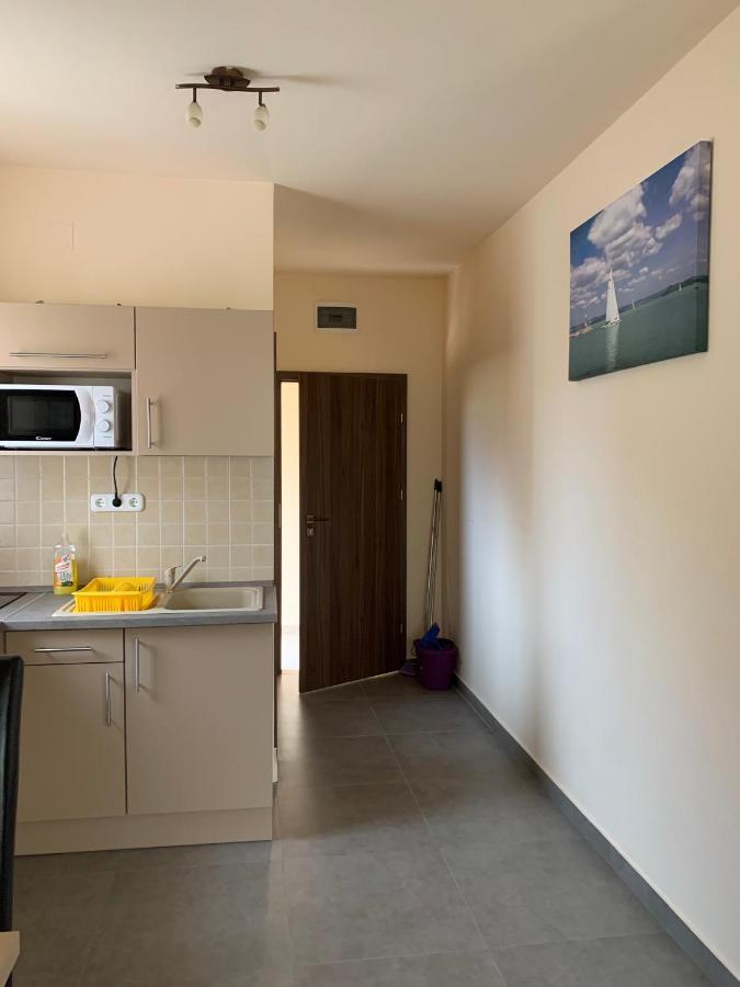 Balaton Apartmanhaz Сиофок Екстериор снимка