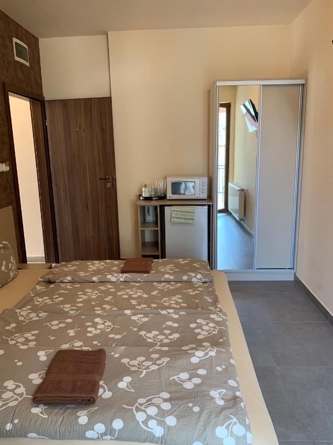 Balaton Apartmanhaz Сиофок Екстериор снимка