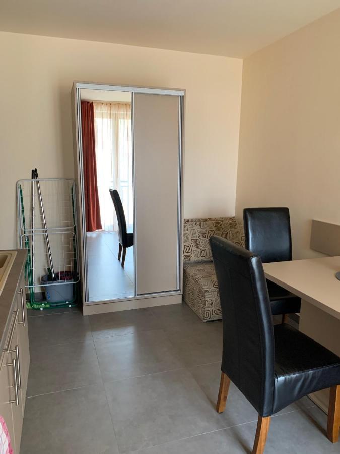 Balaton Apartmanhaz Apartment Сиофок Екстериор снимка