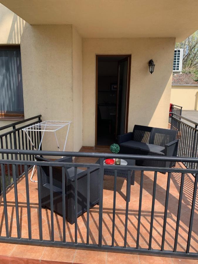 Balaton Apartmanhaz Сиофок Екстериор снимка