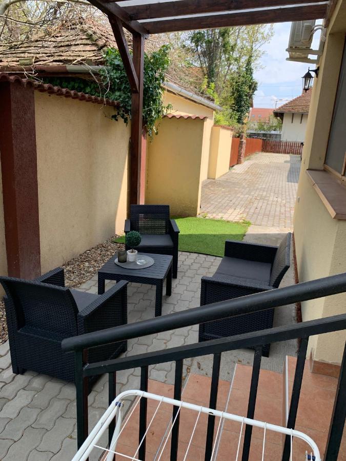Balaton Apartmanhaz Сиофок Екстериор снимка