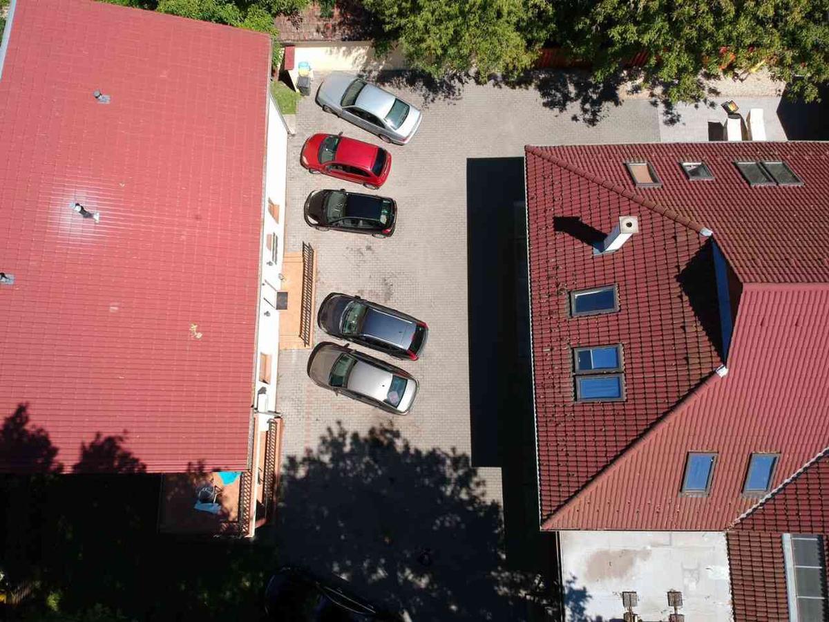 Balaton Apartmanhaz Сиофок Екстериор снимка